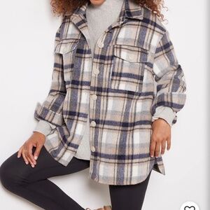 Evereve plaid Shacket size small